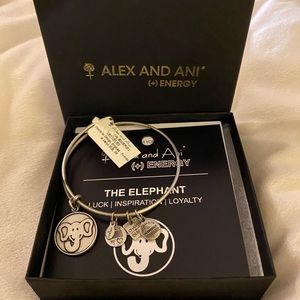 *NEW* Alex & Ani Elephant 🐘 Charm Bangle